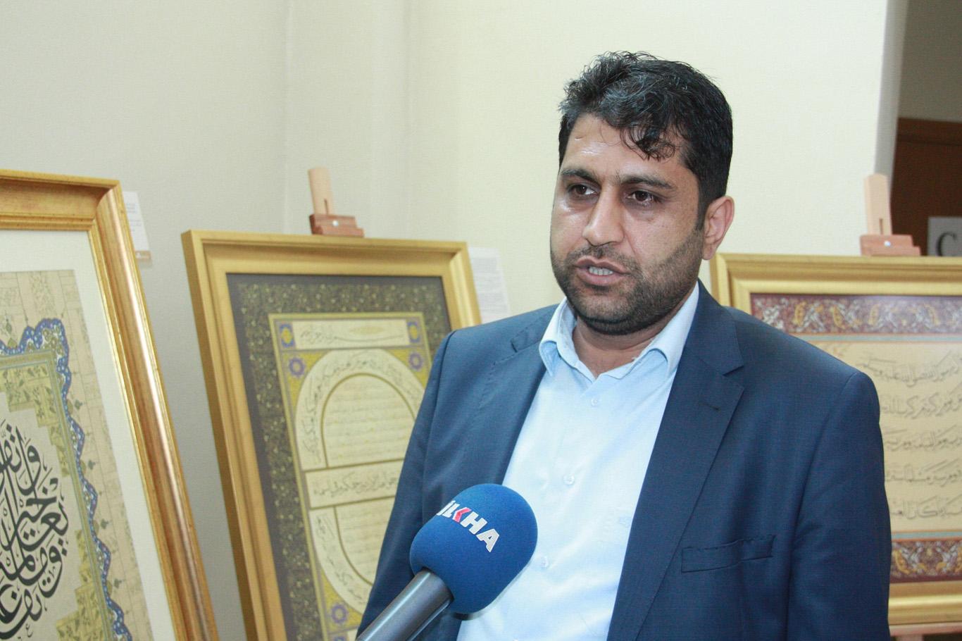 "Latin alfabesine geçiş kültürel ve sanatsal kodlarımızı alıp götürdü" "Latin alfabesine geçiş kültürel ve sanatsal kodlarımızı alıp götürdü"
